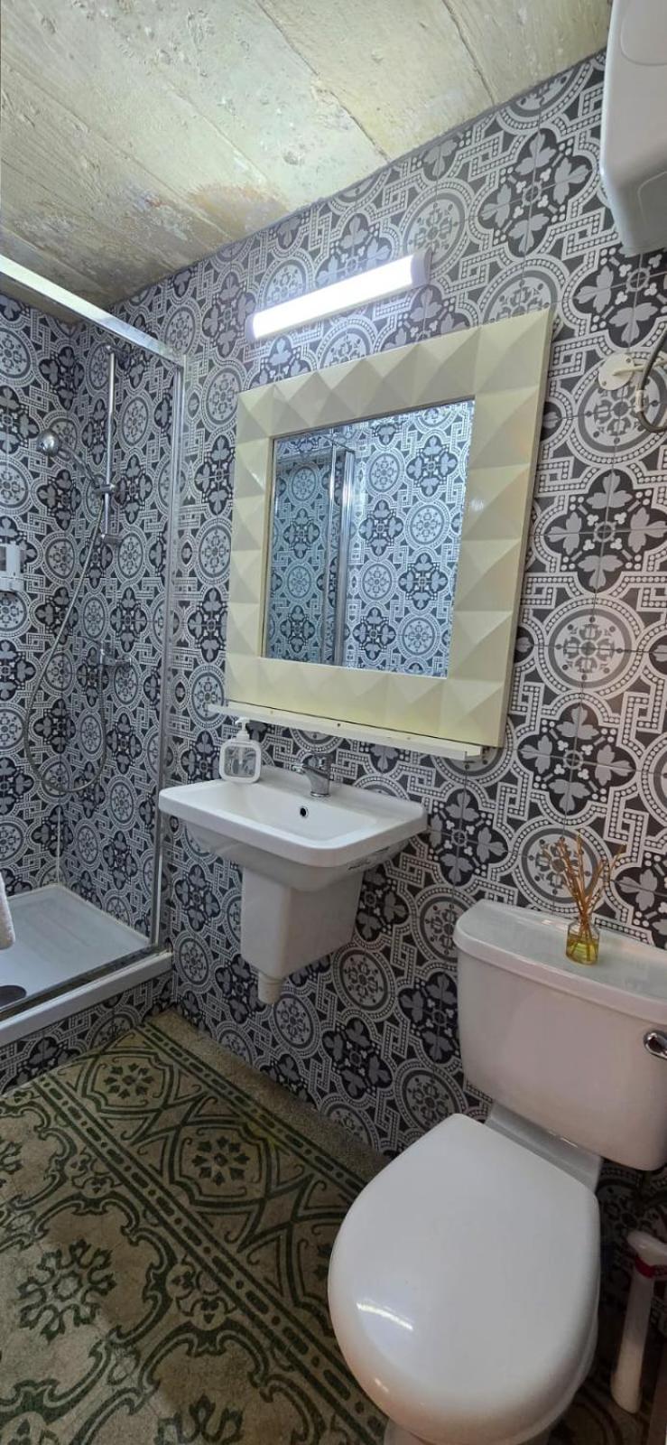 Servants' Quarters Studio Apartment Valletta Exterior photo